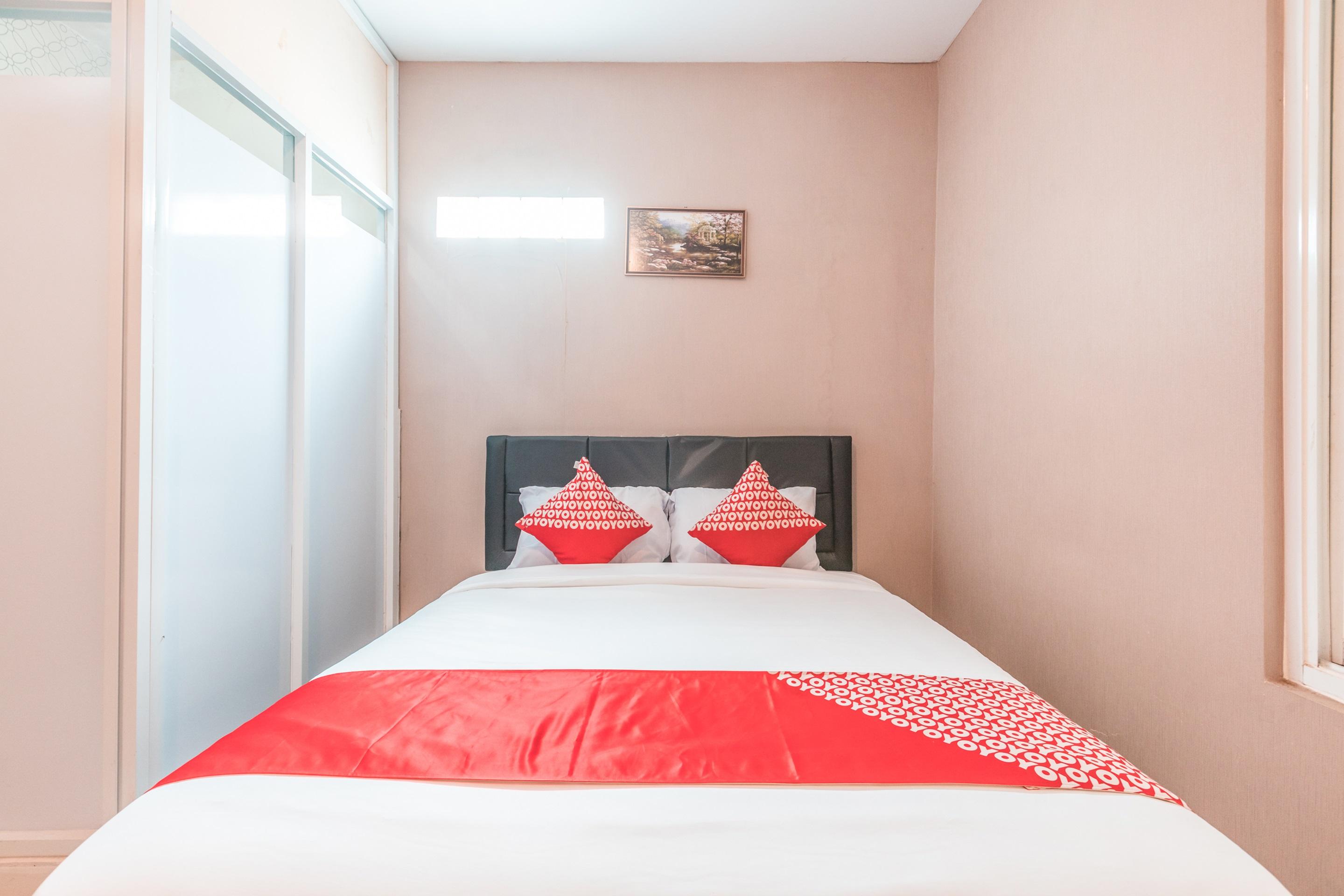 J&B Rooms Pramuka Jakarta Mitra Reddoorz Exterior foto