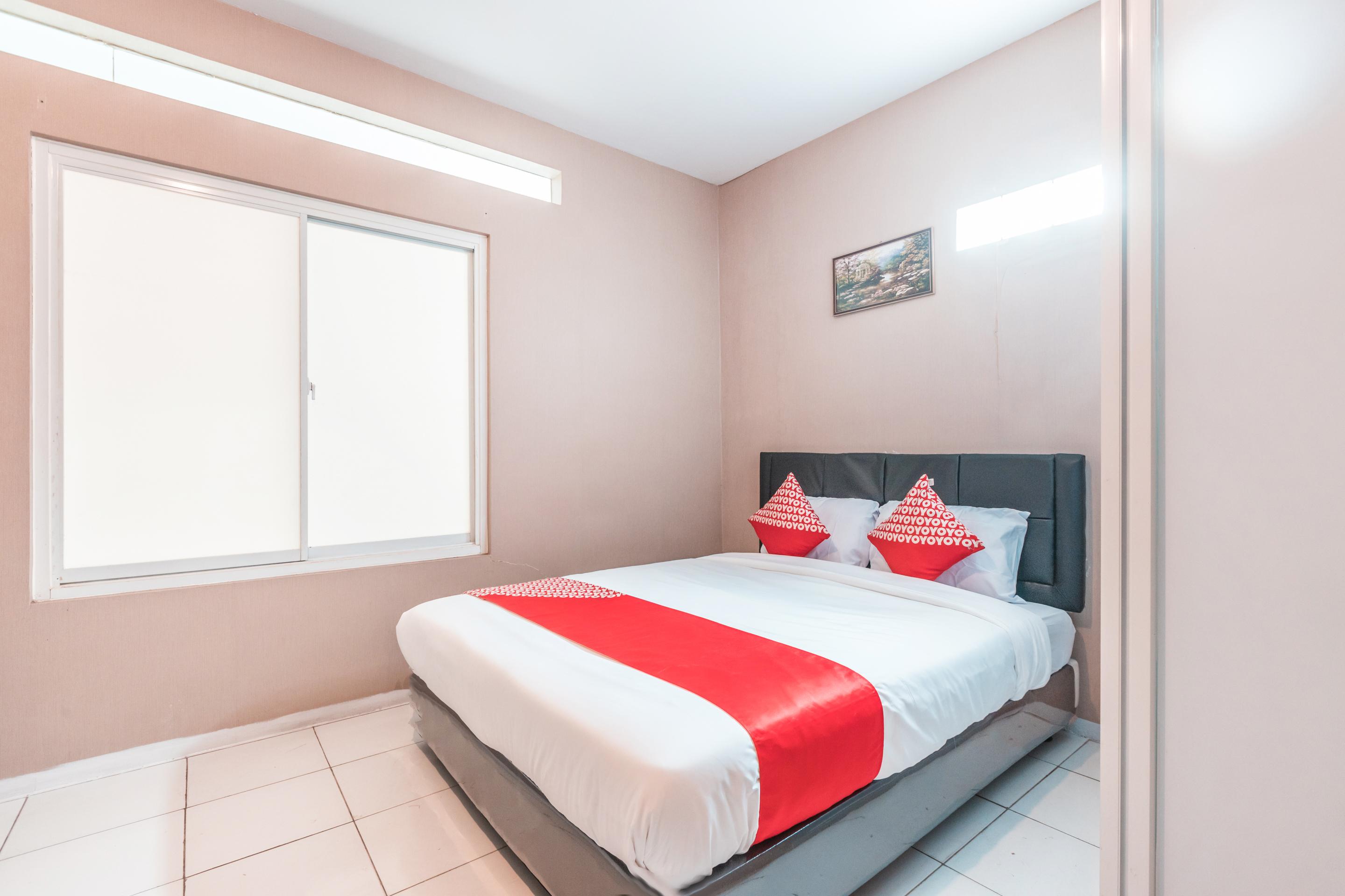 J&B Rooms Pramuka Jakarta Mitra Reddoorz Exterior foto